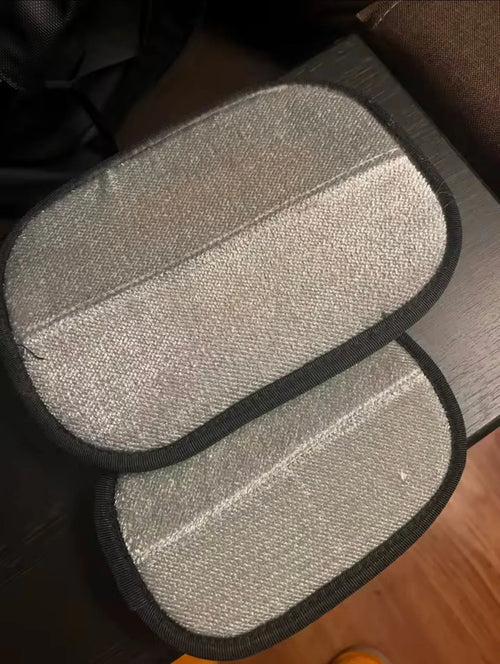 Electrostatic pet hair removal gloves